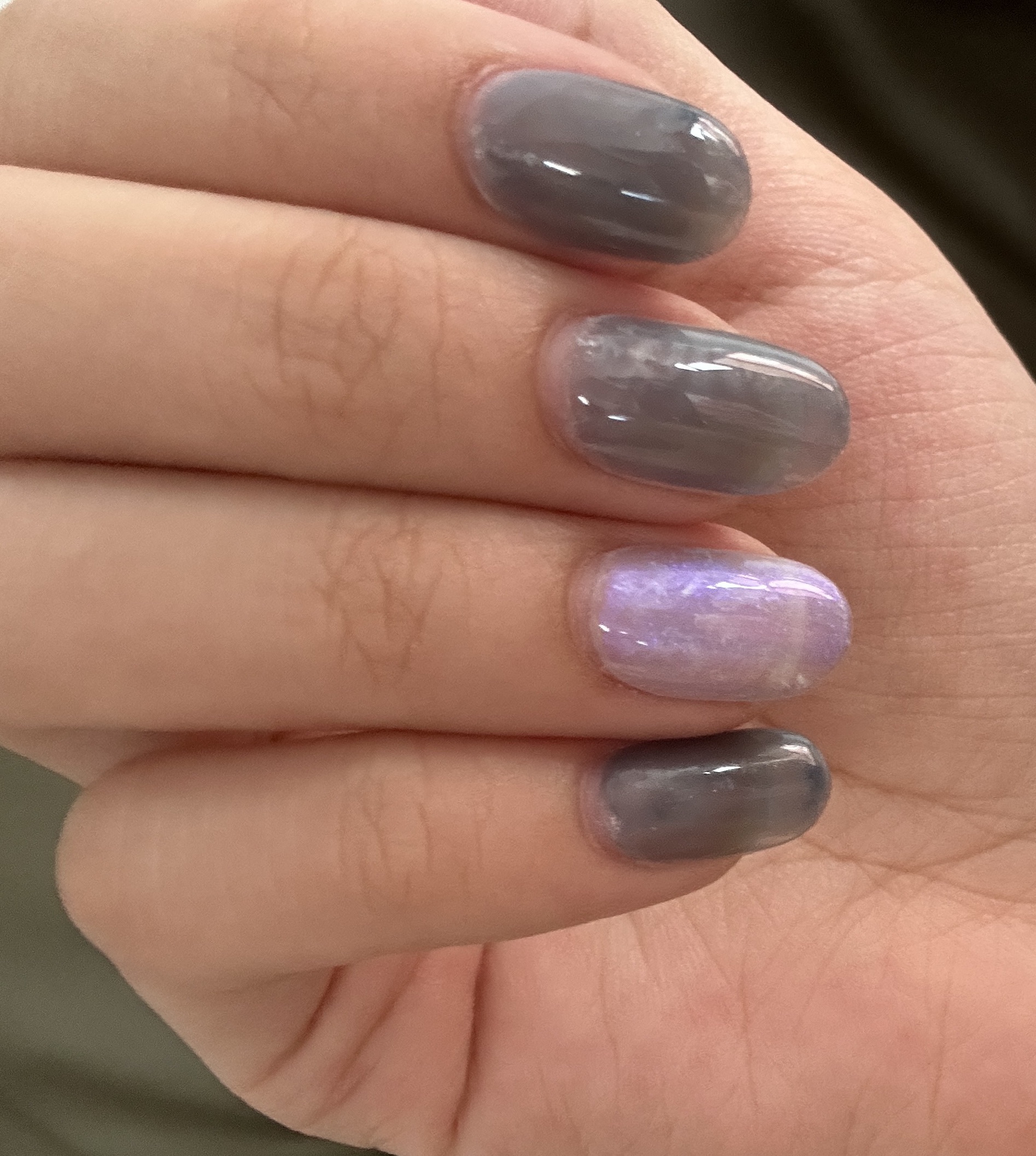 グロウアップネイルカラー ［U005 ］ギブ・ア・デェア/hince/マニキュアを使ったクチコミ（1枚目）