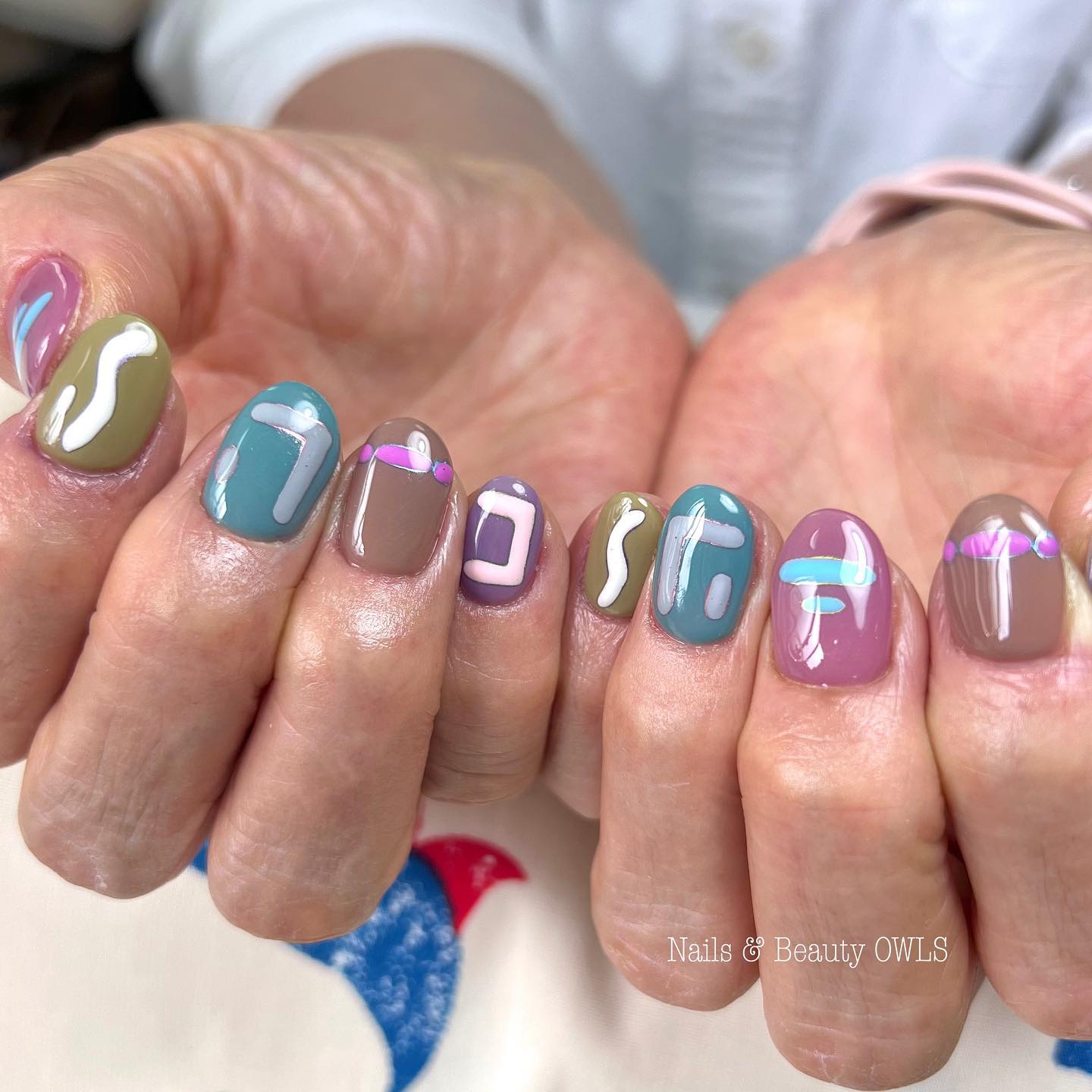 #カラフルネイル,#個性的ネイル,#個性派ネイル,#シンプルネイル,#幾何学ネイル,#シアーカラーネイル,#春ネイル,#うねうねネイル,#韓国ネイルのネイルデザイン