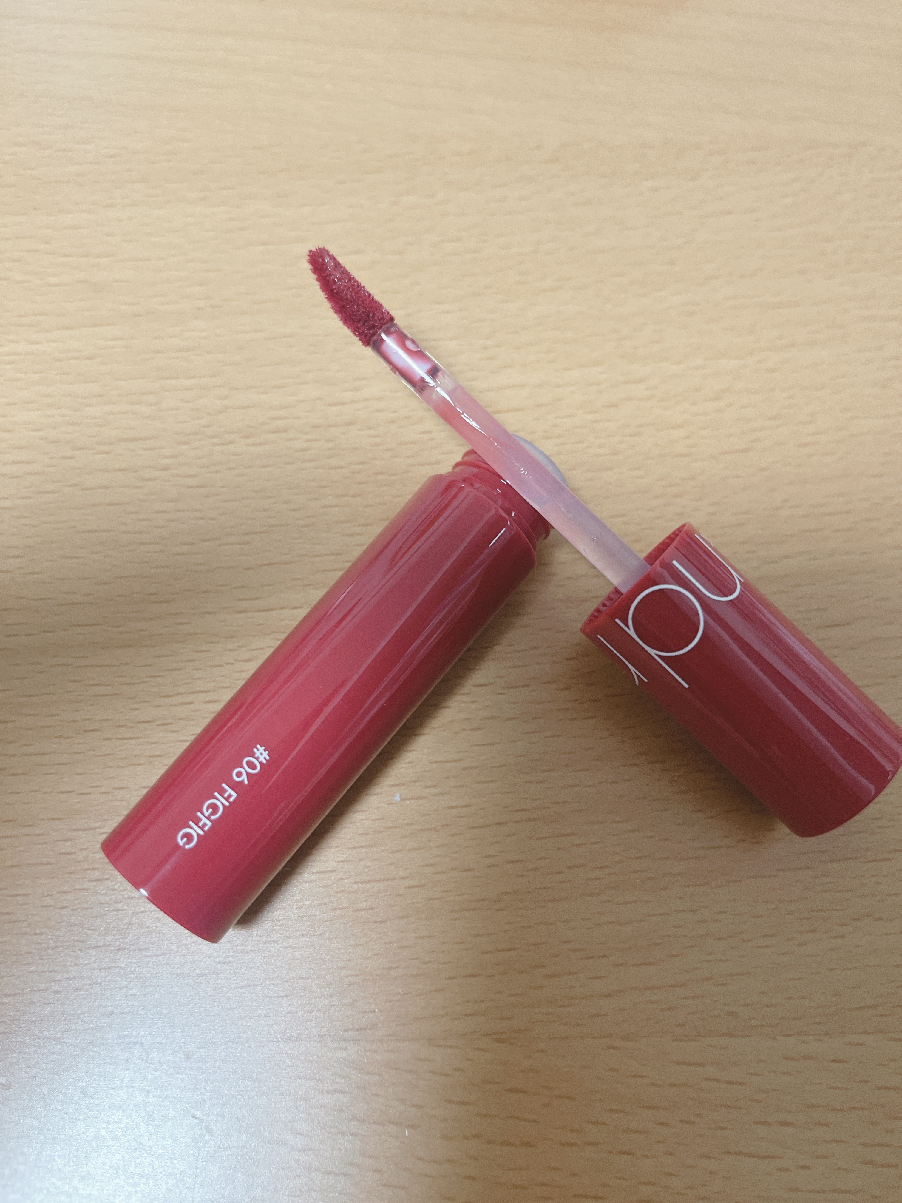 ジューシーラスティングティント/rom&nd/リップティントを使ったクチコミ（2枚目）