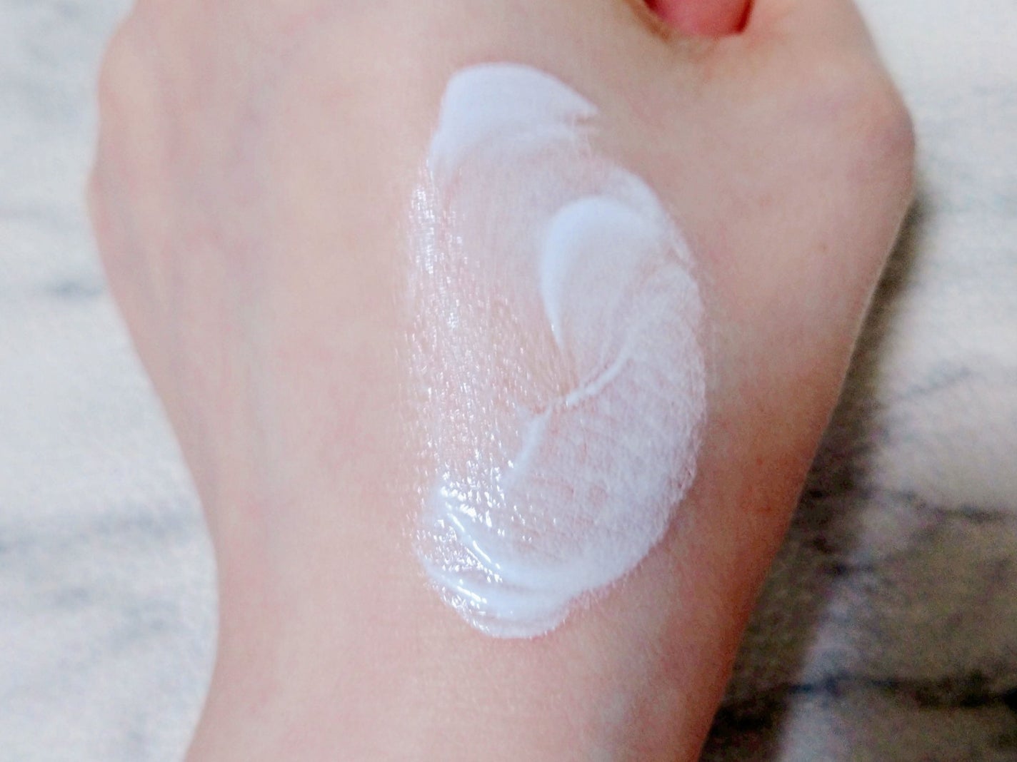 アムリクシア UVミルク/Amrlixir/日焼け止め・UVケアを使ったクチコミ(4枚目)