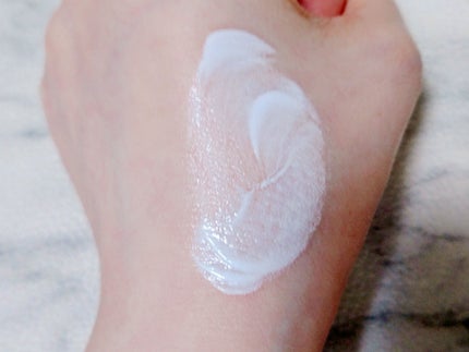 アムリクシア UVミルク/Amrlixir/日焼け止め・UVケアを使ったクチコミ(4枚目)