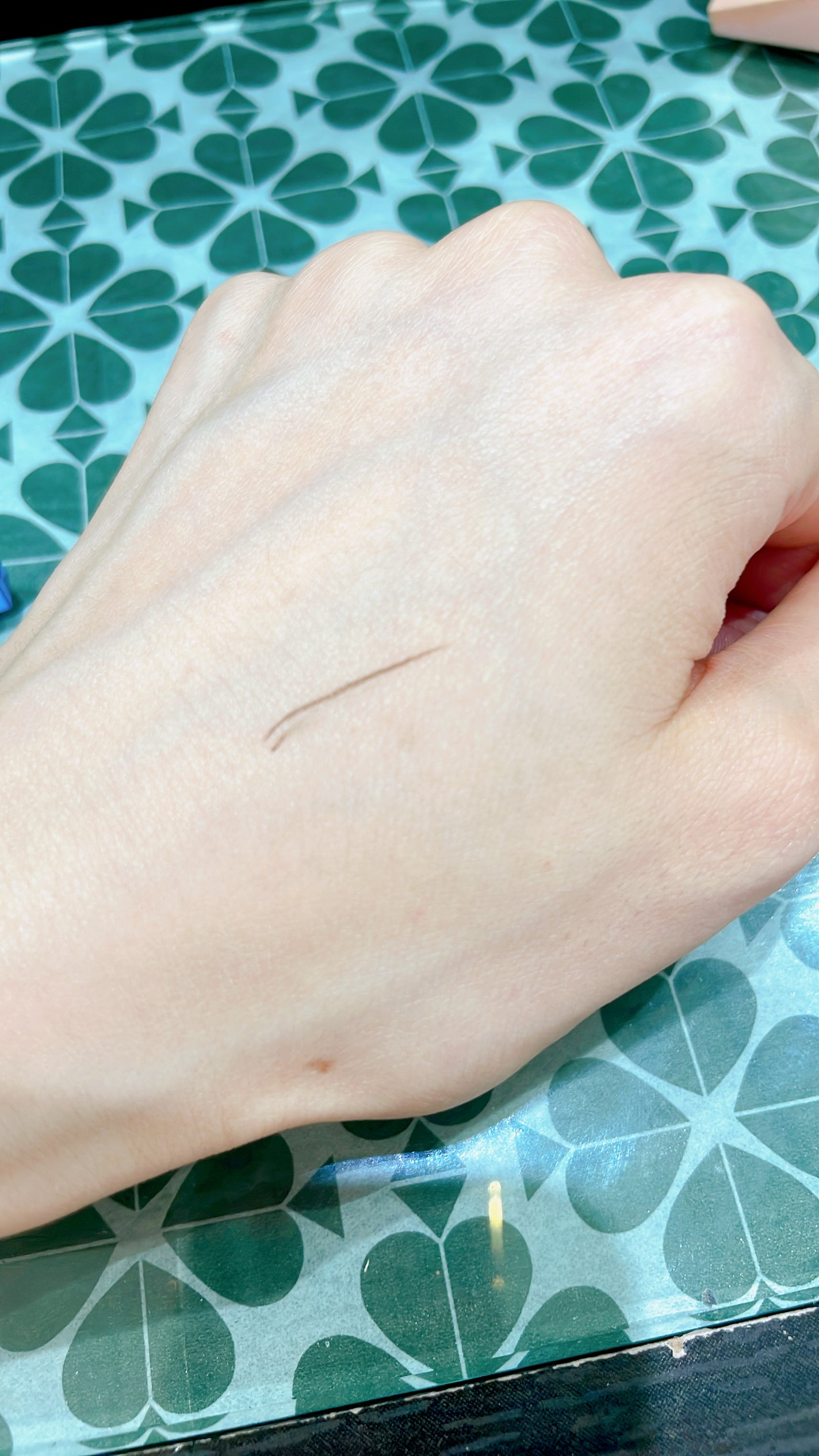 「密着アイライナー」極細クリームペンシル/デジャヴュ/ペンシルアイライナーを使ったクチコミ(2枚目)