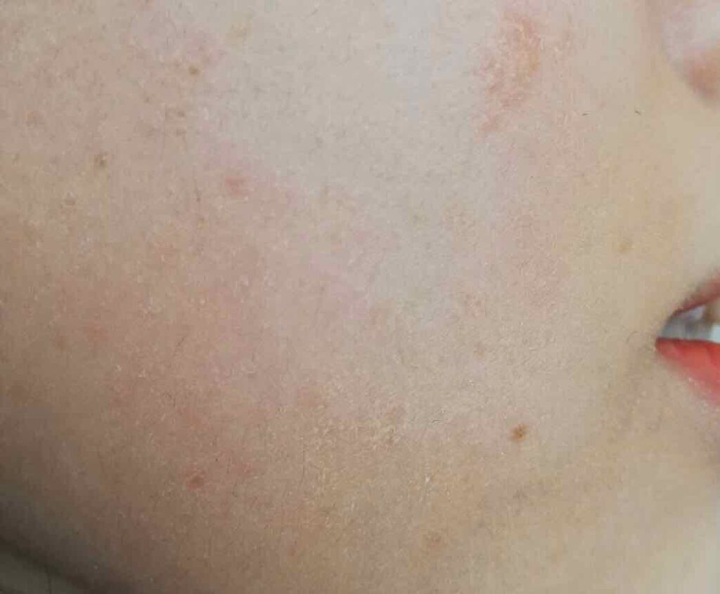 マットシフォン UVホワイトニングベースN/KiSS/化粧下地を使ったクチコミ(2枚目)