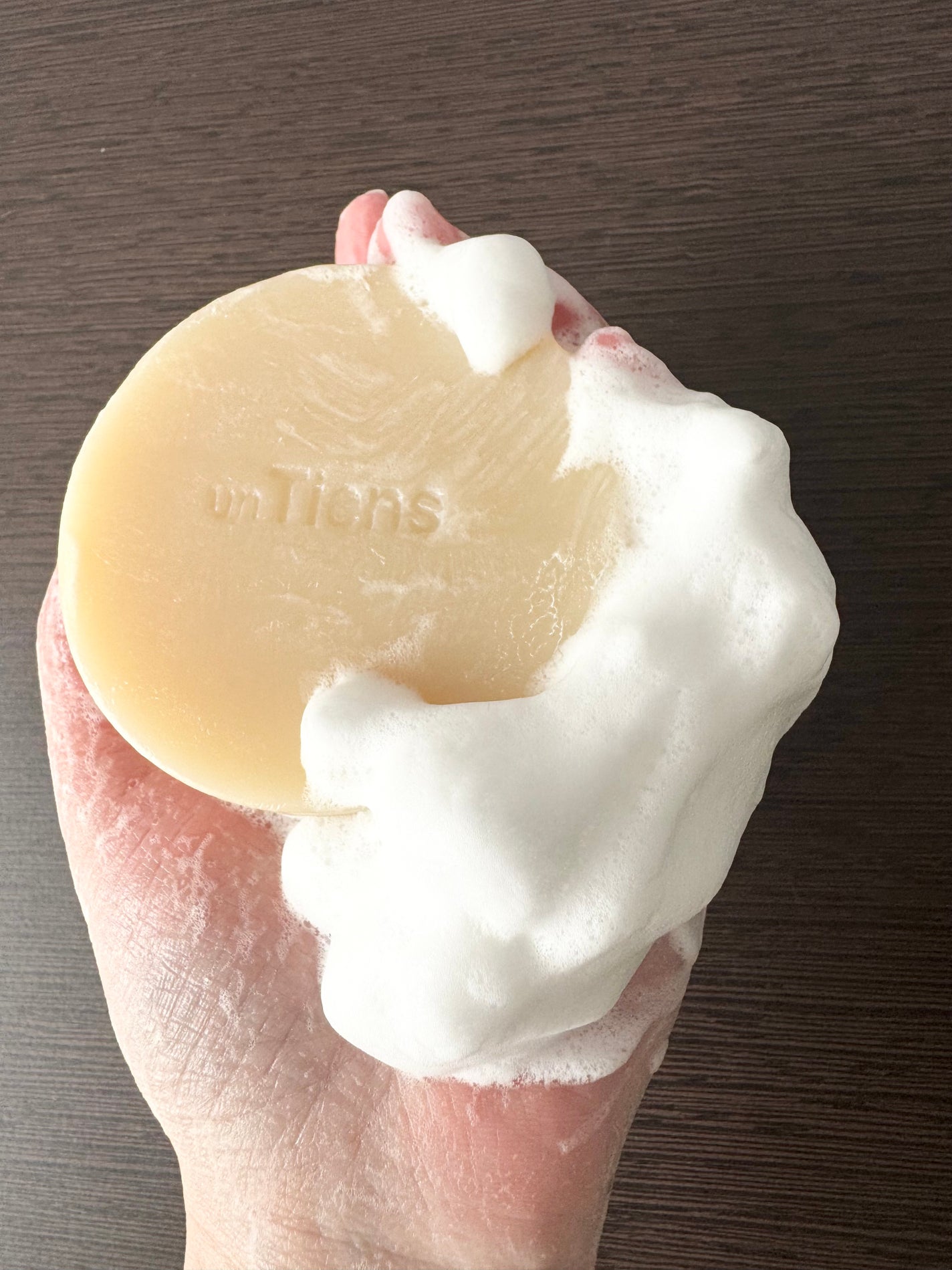 手作り固形石鹸シャンプー(黒みつ)&専用ビネガーリンス(ラベンダー)/アンティアン/市販シャンプーを使ったクチコミ(3枚目)