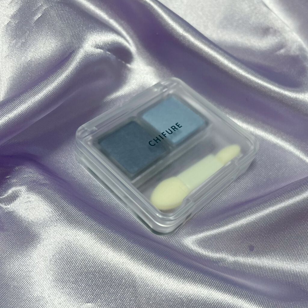 ツイン カラー アイシャドウ 93 ブルー系/ちふれ/アイシャドウパレットを使ったクチコミ（2枚目）