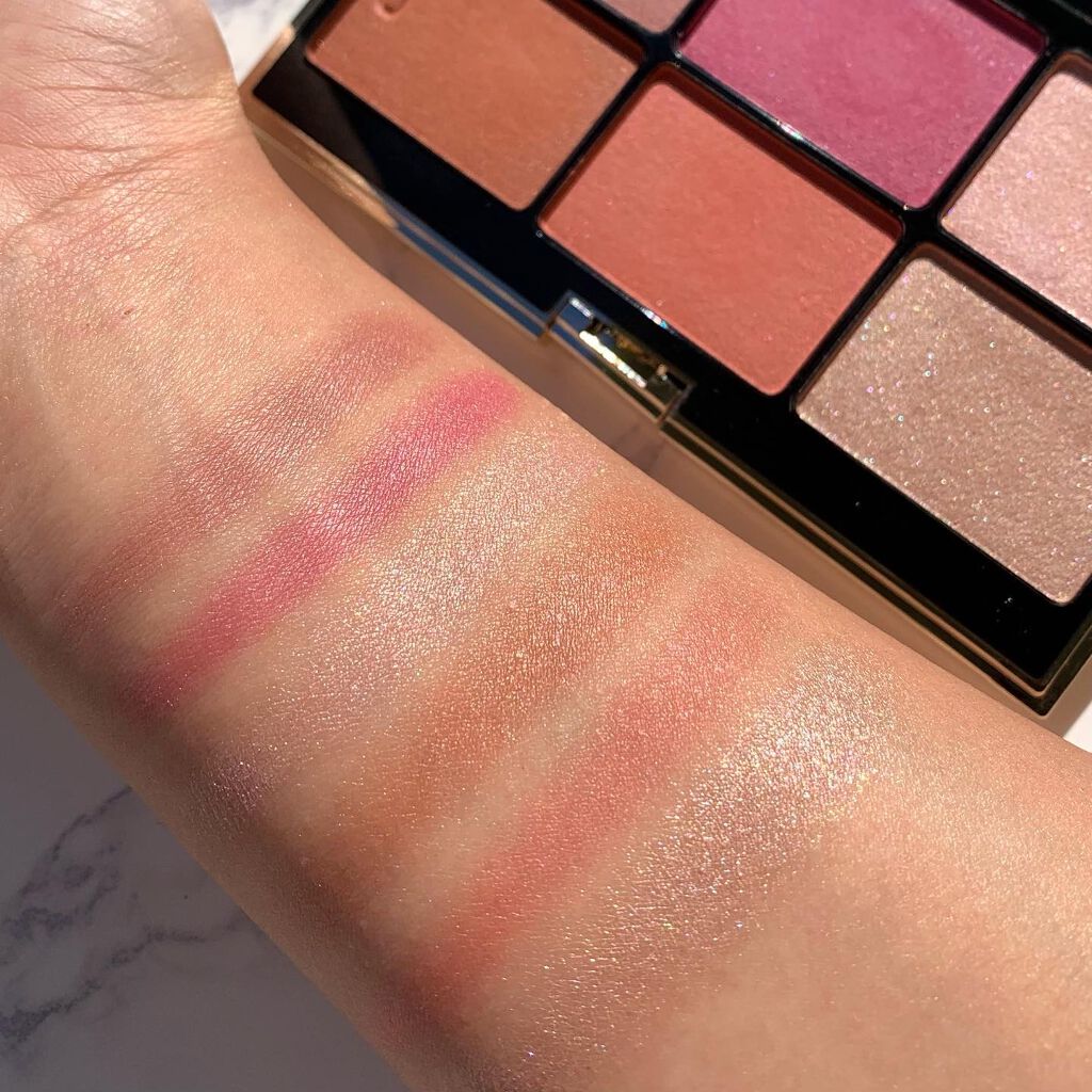 パウダー ブラッシュ コンパクト/SUQQU/パウダーチークを使ったクチコミ（2枚目）