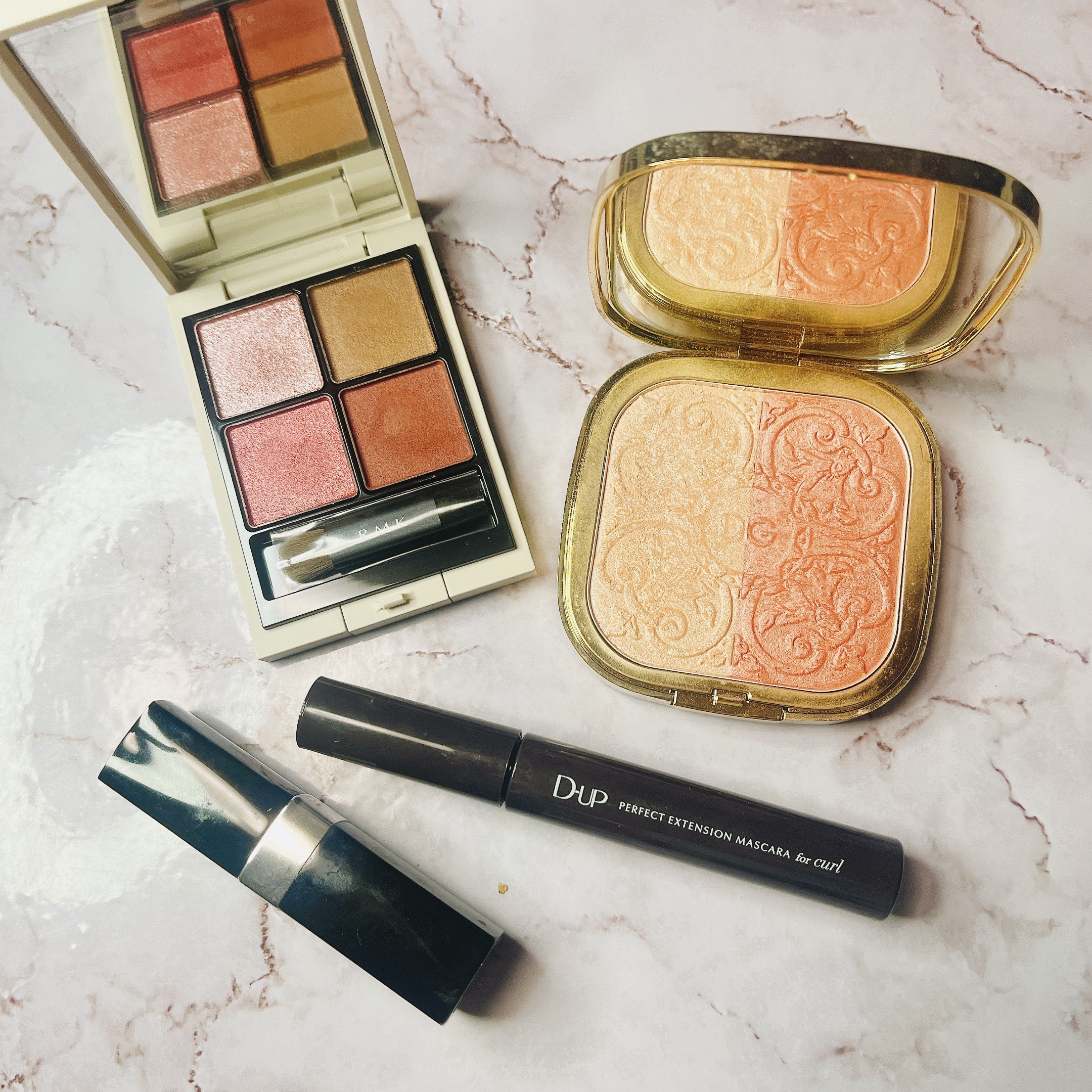 ソーラーグロウ イルミネーティングパウダー デュオ