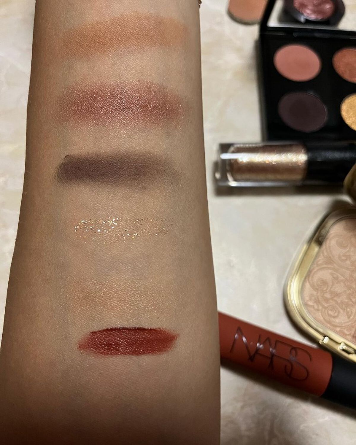 エクストラ ディメンション アイシャドウ/M・A・C/単色アイシャドウを使ったクチコミ（2枚目）