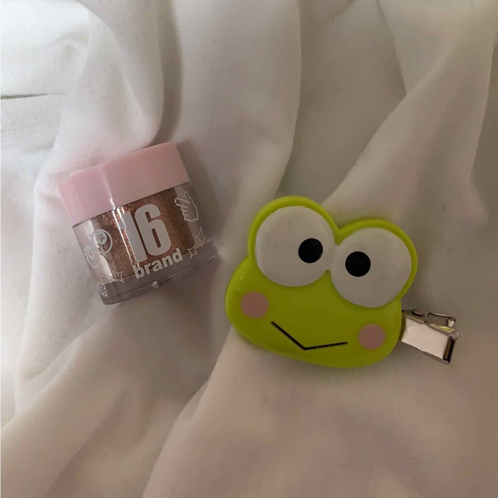 16CANDY ROCK PEAEL POWDER/16BRAND/単色アイシャドウを使ったクチコミ(1枚目)