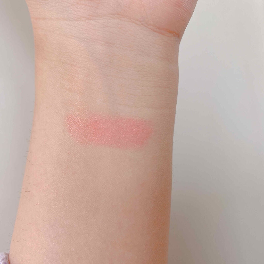 プラチナム 顔色アップ エッセンスルージュ/エルシア/口紅を使ったクチコミ(2枚目)