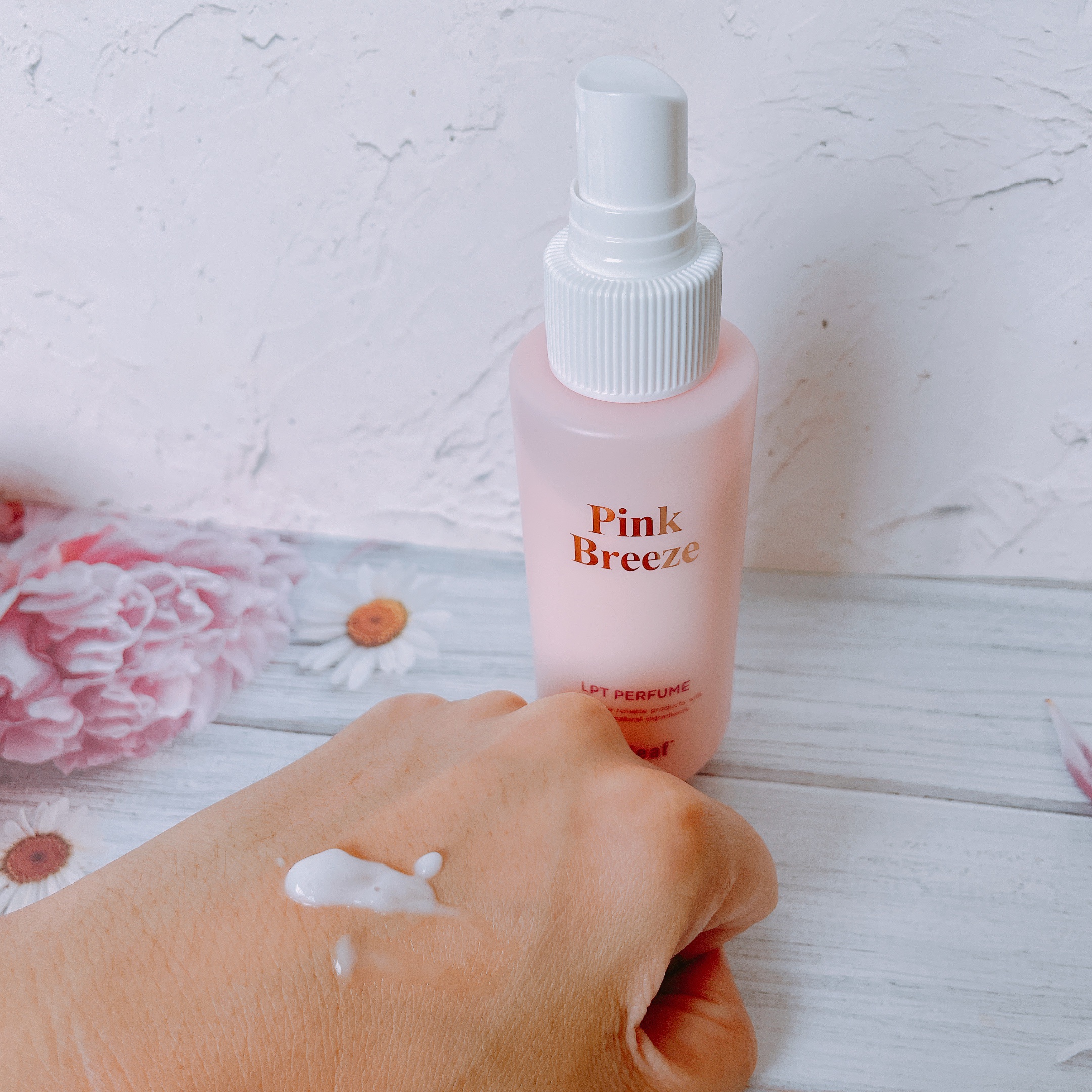 パフュームヘアパックインミスト Pink Breeze/Daleaf/アウトバストリートメントを使ったクチコミ（2枚目）