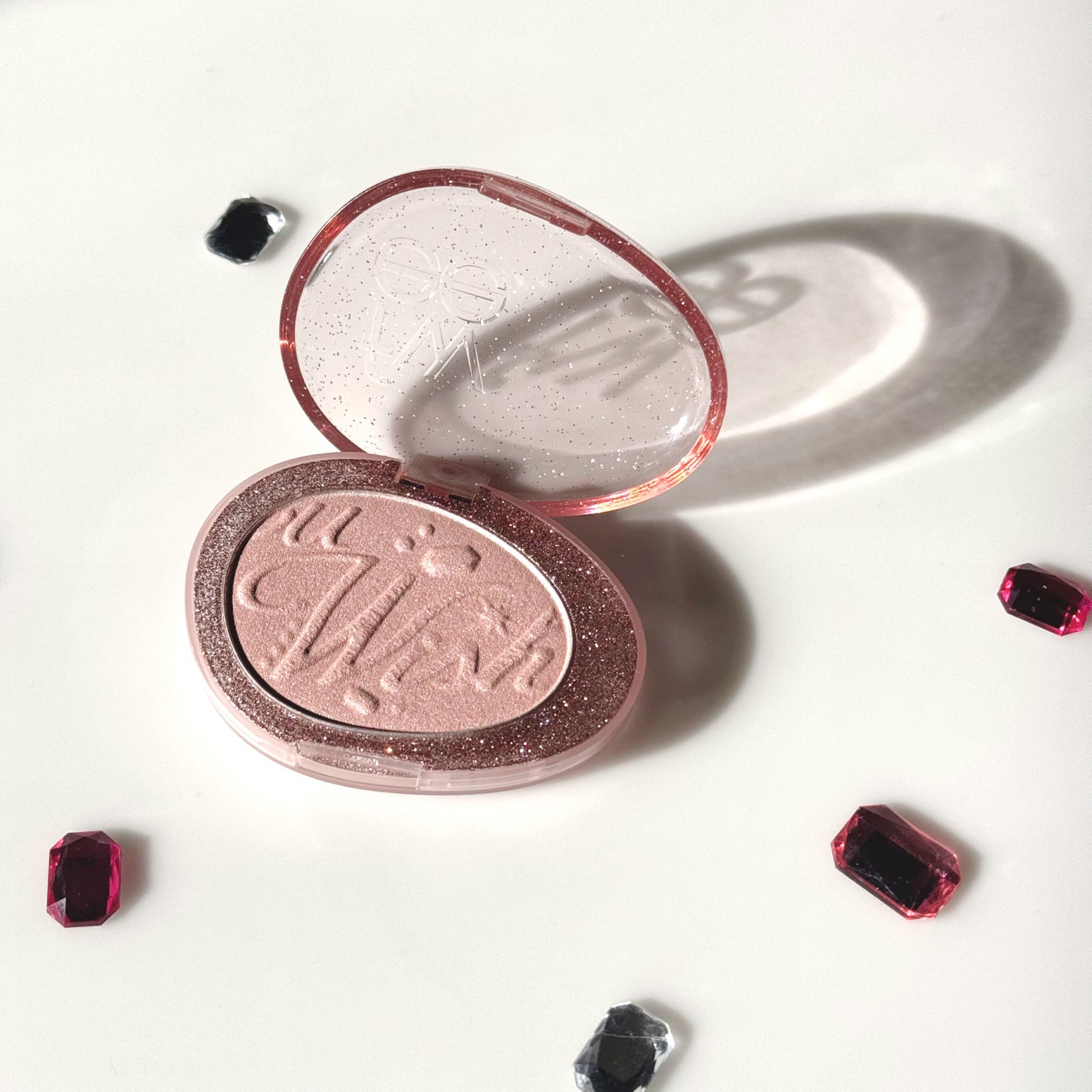 フィー グリッツストーンハイライター/fwee/パウダーハイライトを使ったクチコミ(1枚目)