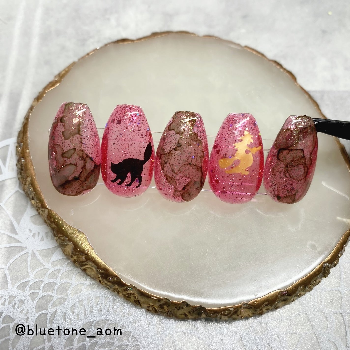 ⋆͛🦖⋆͛aomi on LIPS 「投稿時期を逃したハロウィンっぽネイルたち放出していきます!🎃🦇..」(2枚目)