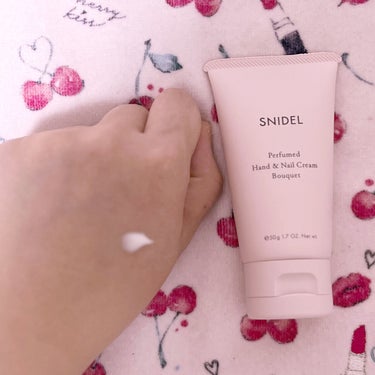 スナイデル パフュームド ハンド ＆ ネイル クリーム In Bloom/SNIDEL BEAUTY/ハンドクリームを使ったクチコミ（2枚目）