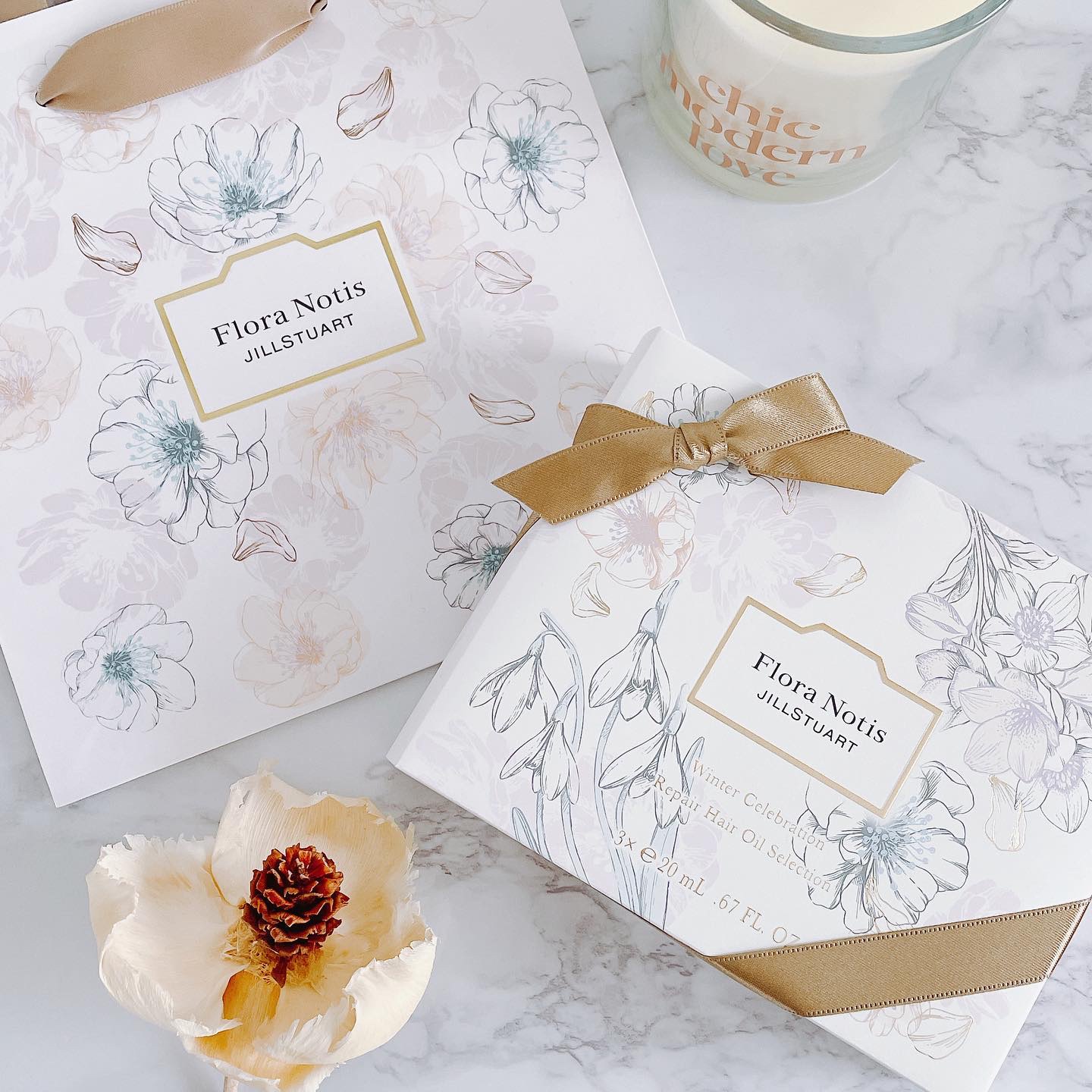 ウィンターセレブレーション リペアヘアオイルセレクション/Flora Notis JILL STUART/その他キットセットを使ったクチコミ（3枚目）