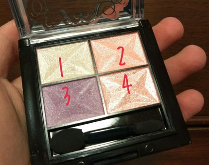 カラフルアイシャドウ/DAISO/アイシャドウパレットを使ったクチコミ(2枚目)