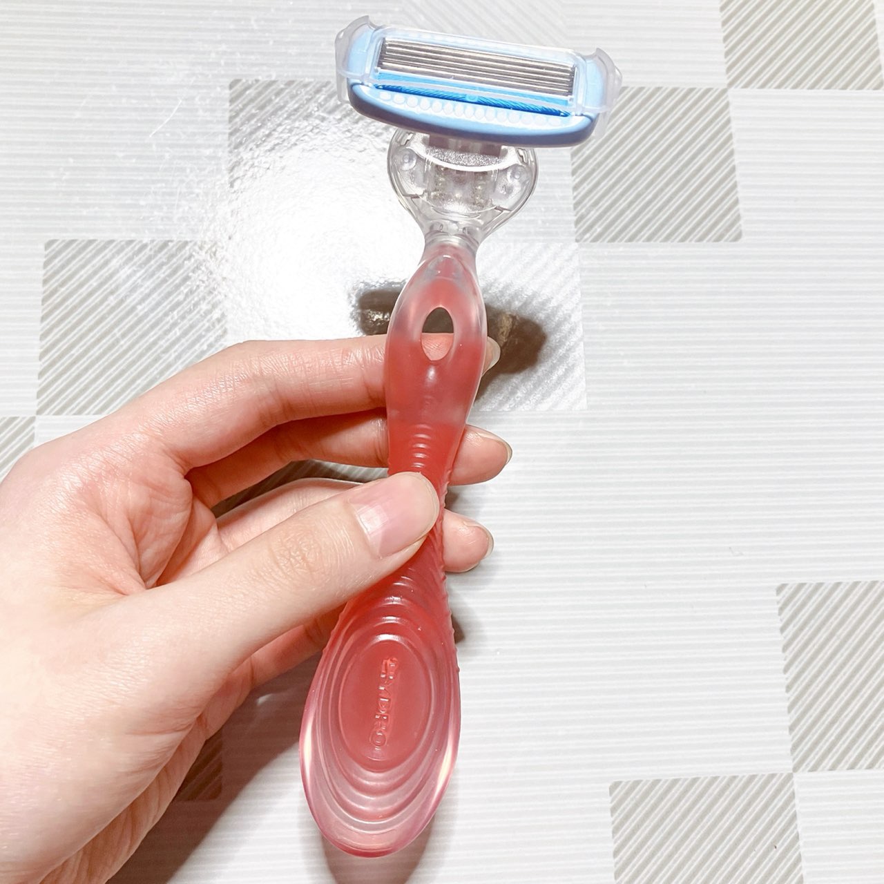 ハイドロシルク ホルダー （刃付き＋替刃１コ）/ハイドロシルク/シェーバーを使ったクチコミ（3枚目）