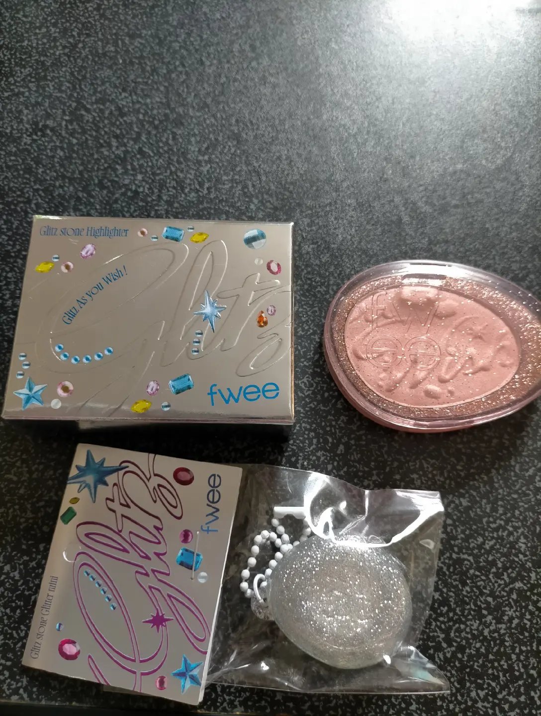 フィー グリッツストーンハイライター HL06 ブリスシェル/fwee/パウダーハイライトを使ったクチコミ（1枚目）