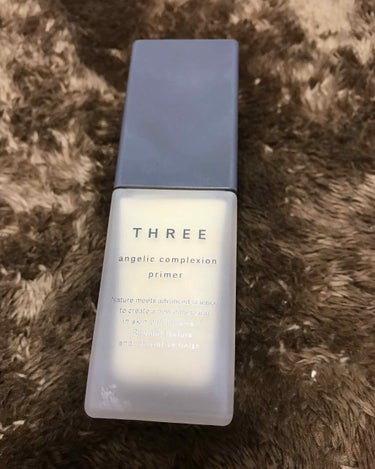 
閲覧ありがとうございます🙇‍♀️

今回はTHREEの
アンジェリックコンプレクションプライマー
03 YELLOW ROSE
SPF22／PA+++　紫外線吸収剤フリー。

天然由来成分が80%とい