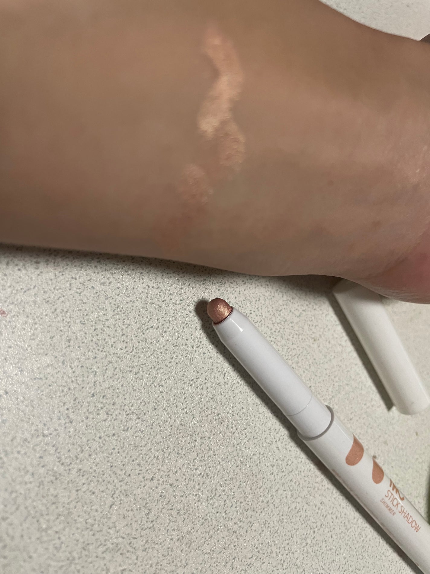 アイムスティックシャドウシマー/i’m meme/スティックアイシャドウを使ったクチコミ(4枚目)