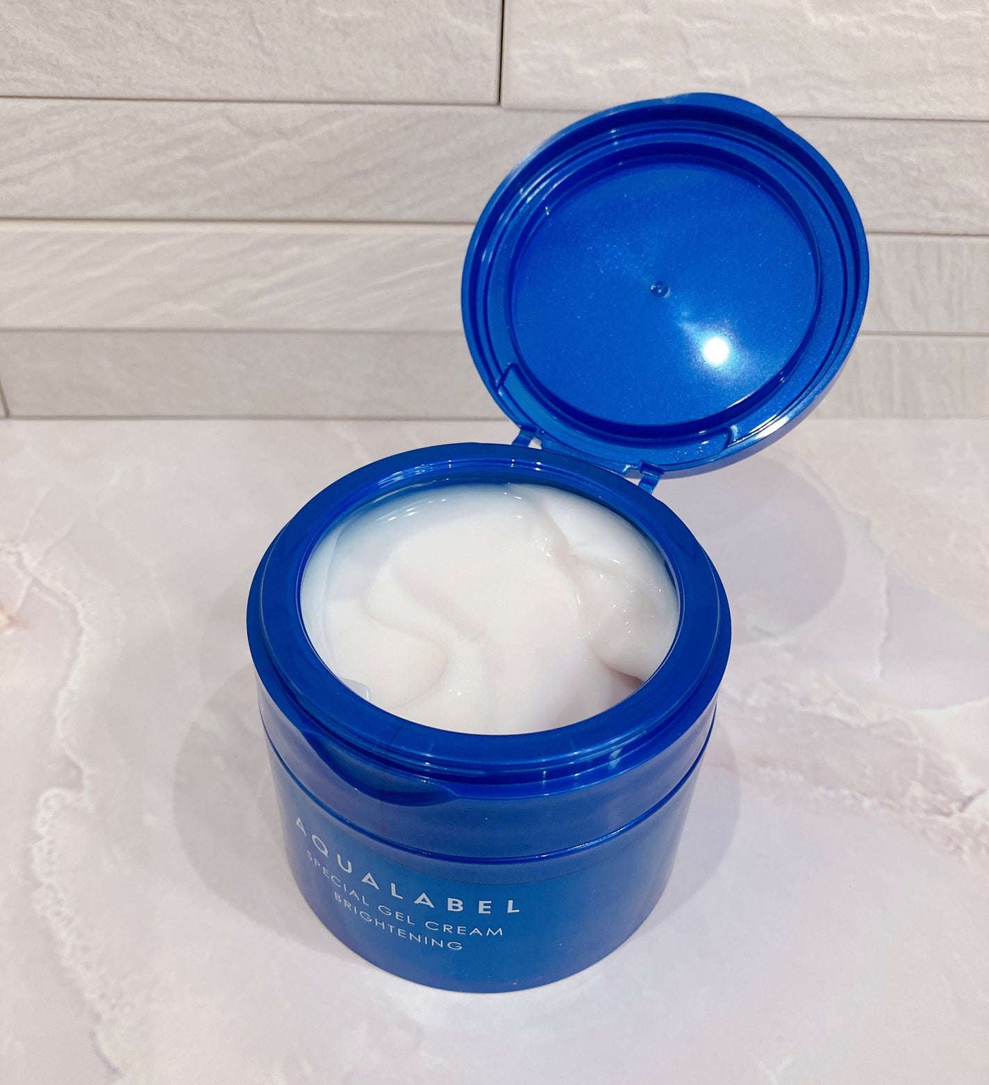 スペシャルジェルクリームA (ホワイト)(医薬部外品)/アクアレーベル/オールインワン化粧品を使ったクチコミ(3枚目)