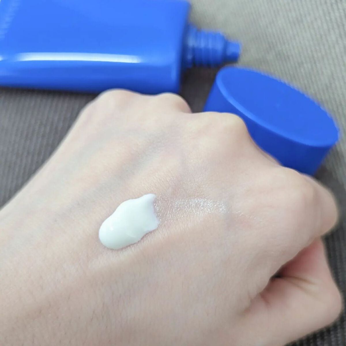 クリアウェルネス UVエッセンスジェル/雪肌精/日焼け止めジェルを使ったクチコミ(3枚目)