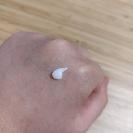 純白専科 すっぴん白雪美容液(専科 薬用美白クリーム)/SENKA(専科)/美容液を使ったクチコミ(2枚目)