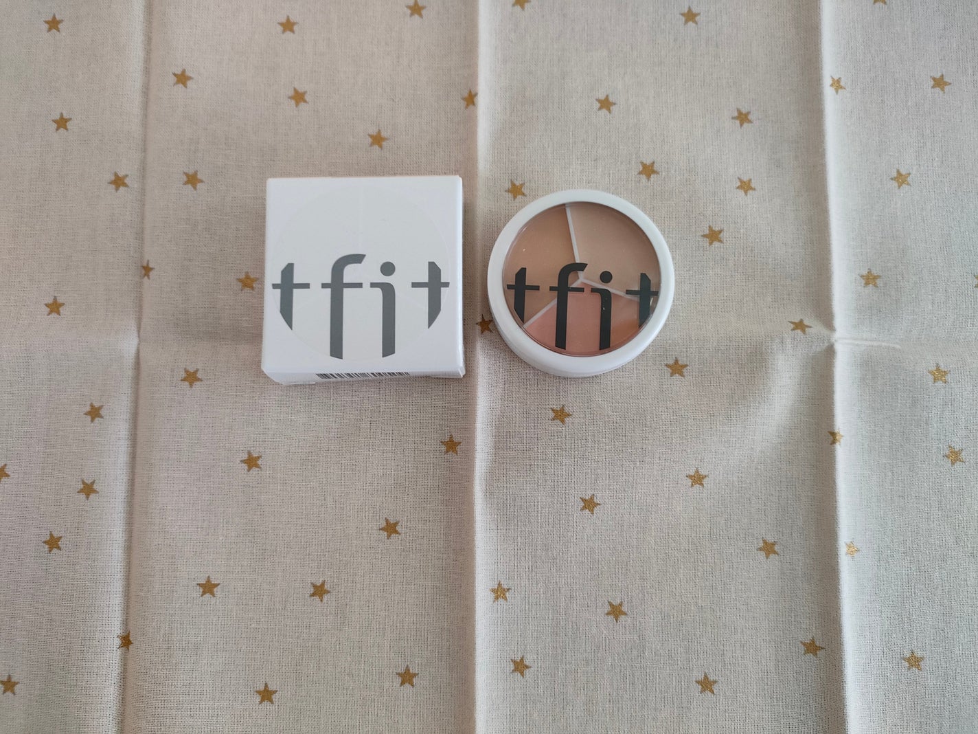 æðãã©ãã100ã§ã on LIPS ãïŒPRTFIT(ãã£ãŒãã£ãã)æ§ãCOVERUPPROCON..ãïŒ1æç®ïŒ