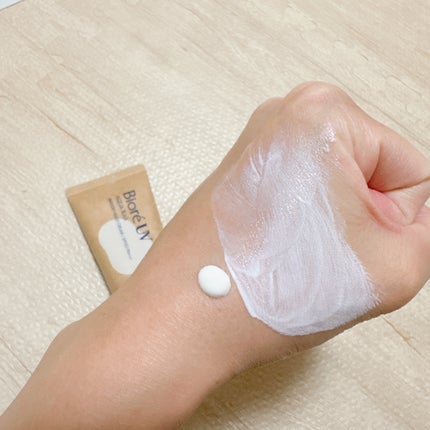 ããªã¬UV ã¢ã¯ã¢ãªãã ãŠã©ãŒã¿ãªãŒããŒã«ãã¯ãªãŒã ïŒæ°Žèèšæ¶UVïŒ/ããªã¬/æ¥çŒãæ¢ãã¯ãªãŒã ã䜿ã£ãã¯ãã³ãïŒ4æç®ïŒ