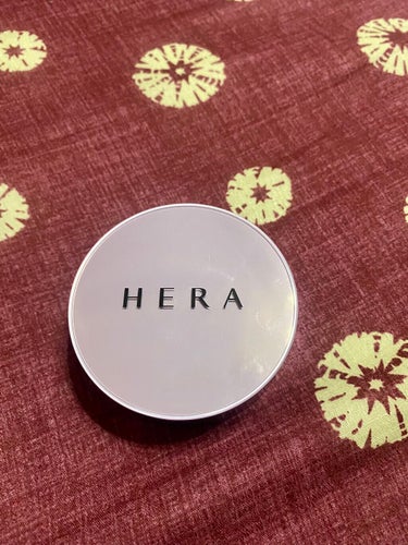 HERA
UVミストクッションを購入‼️‼️

前からヘラのクッションファンデーションが欲しかったんですけど、ブラッククッションは人気だけどどうかなぁ~って思っていたのでUVタイプがあるならと思ってこっ