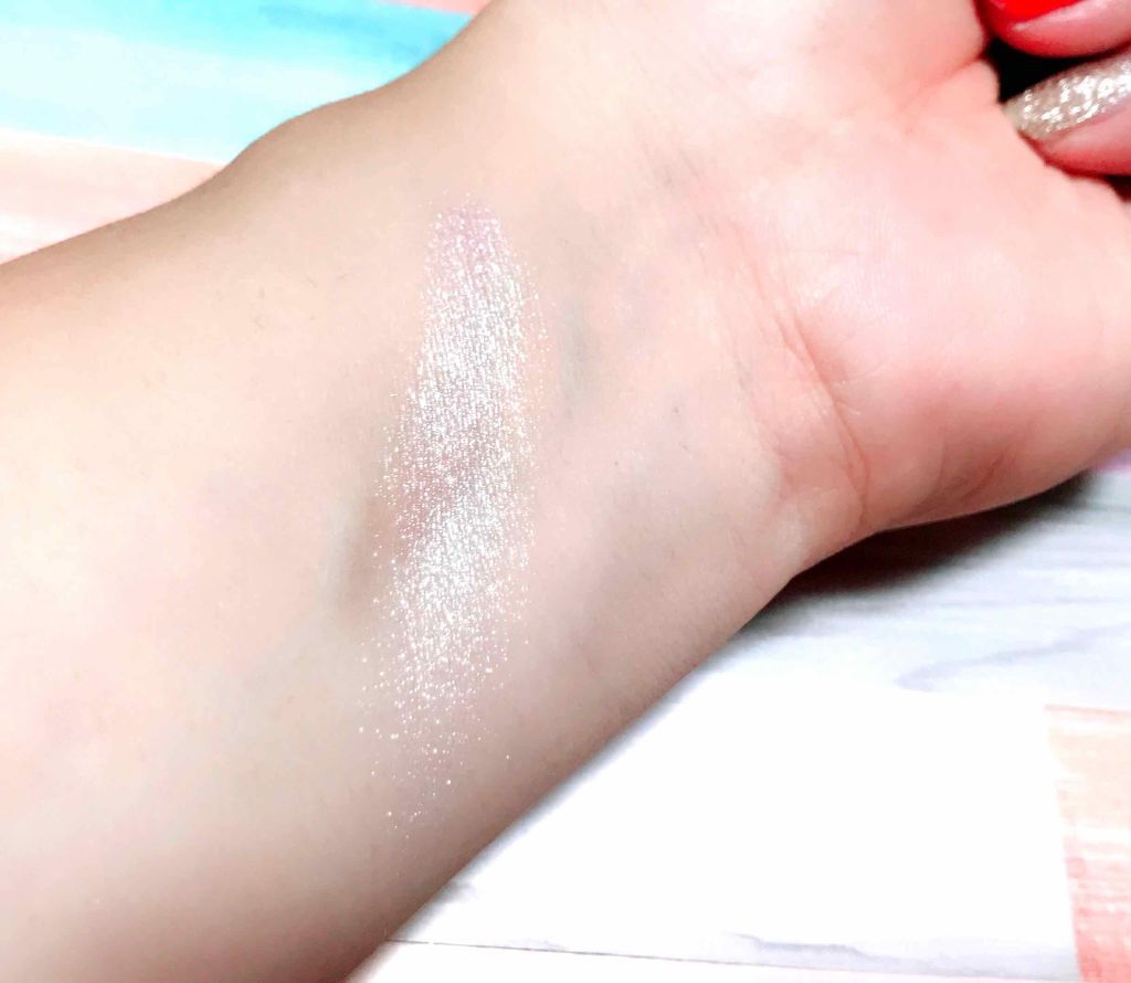 ハートハイライター ユニコーンハート/MAKEUP REVOLUTION/パウダーハイライトを使ったクチコミ(3枚目)