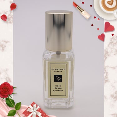 Jo MALONE LONDON ローズ ブラッシュ コロンのクチコミ「繊細なバラの花びらを、極上のジャムに閉じ込めたかのよう。
ピンクに色づいた花びらの華やかさが、.....」（1枚目）