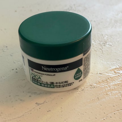 ニュートロジーナ®ノルウェー フォーミュラ インテンスリペア CICA 高保湿クリーム/Neutrogena/フェイスクリームを使ったクチコミ(6枚目)