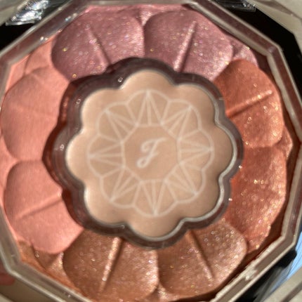 ジルスチュアート ブルームクチュール アイズ/JILL STUART/アイシャドウパレットを使ったクチコミ(3枚目)