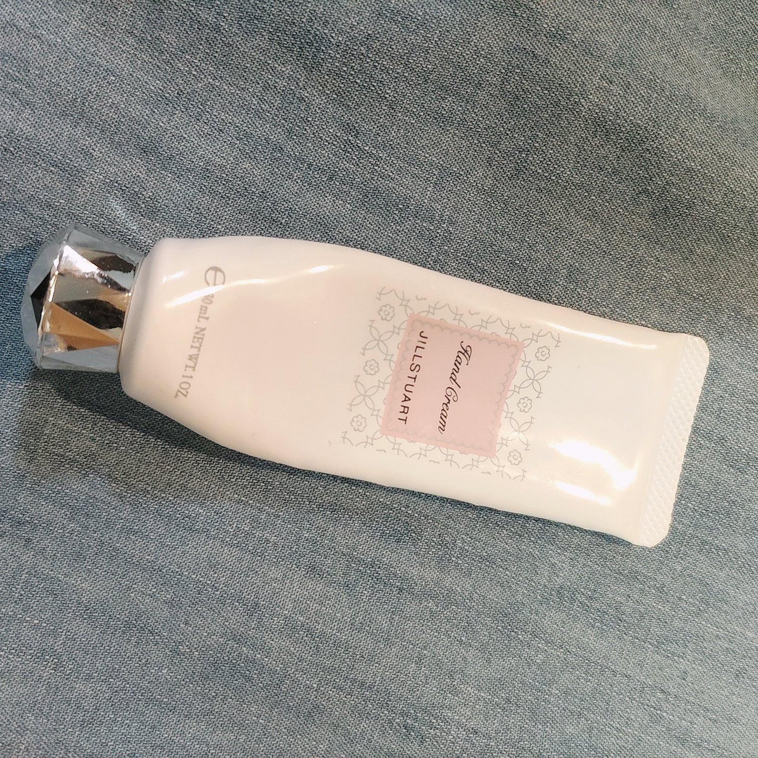 ジルスチュアート ハンドクリーム ホワイトフローラル/JILL STUART/ハンドクリームを使ったクチコミ（1枚目）