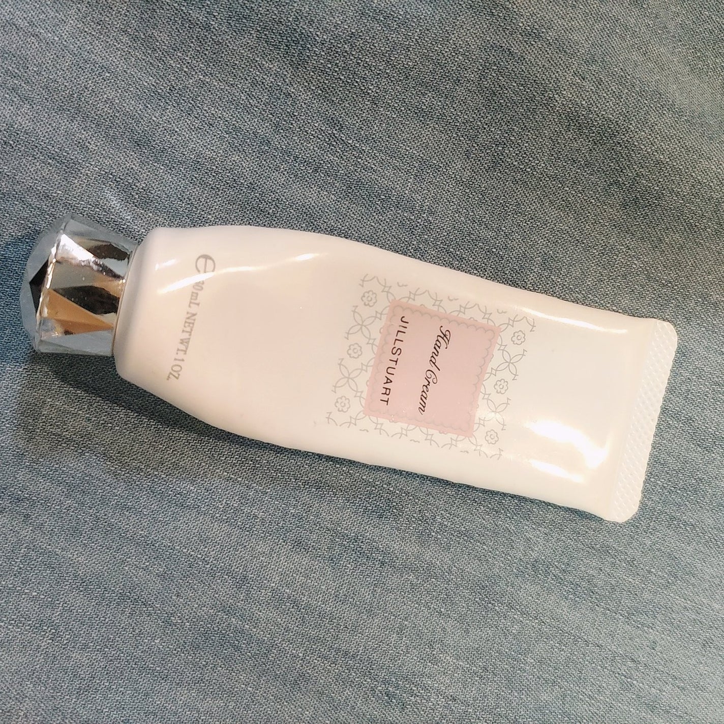 ジルスチュアート ハンドクリーム ホワイトフローラル/JILL STUART/ハンドクリームを使ったクチコミ(1枚目)