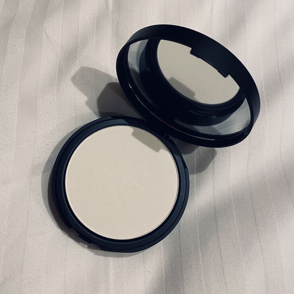 ノーセバム　ミネラルパウダー　N/innisfree/ルースパウダーを使ったクチコミ（2枚目）