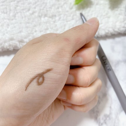 チャコット・コスメティクス ジェルライナーのクチコミ「舞台メイクと言えばのチャコットが、パッケージを一掃してリニューアルしたよ。
これまでの黒のパ.....」(3枚目)