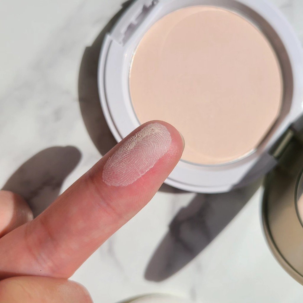 ラグジュアリーホワイト WプロテクトUVプラス/アンプルール/日焼け止めミルクを使ったクチコミ（3枚目）