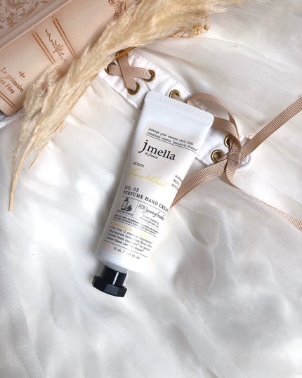 フェイバリットパフュームハンドクリーム/jmella/ハンドクリームを使ったクチコミ(3枚目)