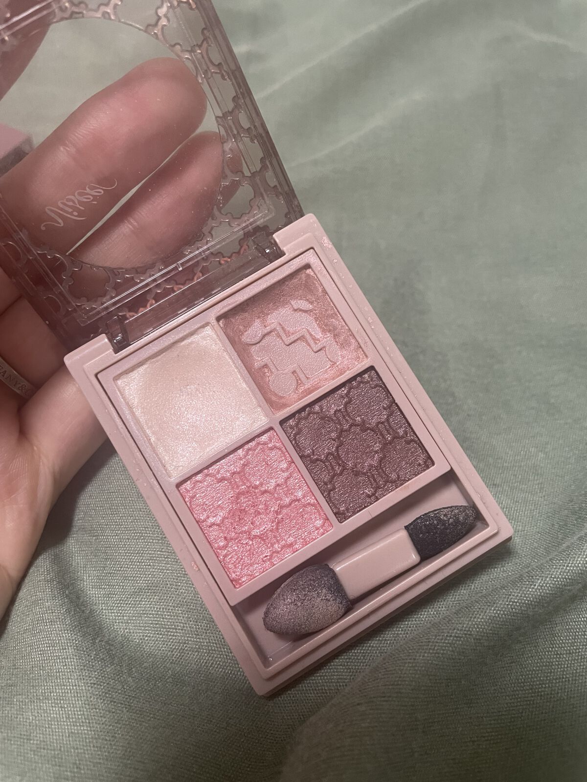 グロッシーリッチ アイズ N/Visée/アイシャドウパレットを使ったクチコミ（3枚目）