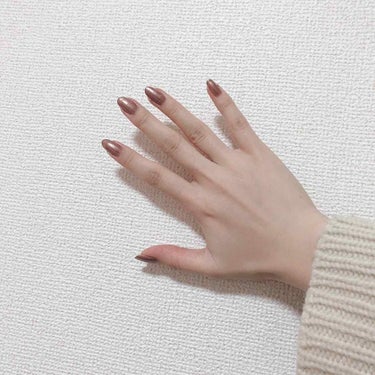 前の投稿のネイルホリック307 を全部2度塗りしてみました💅

肉眼で見た色に1番近いフィルター使ってます📸

旅行はこれで行こうかなって思ったけど、普段はちょっと派手かなあ〜〜😭

私は会社がネイルOKなんですけど、
あんまりしている人がいないので
目立っちゃうなーって思いました😢
(年上女性が多いので目をつけられます、、、笑)

5本のうち1.2本だけこのラメネイル、とかなら可愛い気がしますよね〜💗

#自分用 #自分メモ の画像 その0