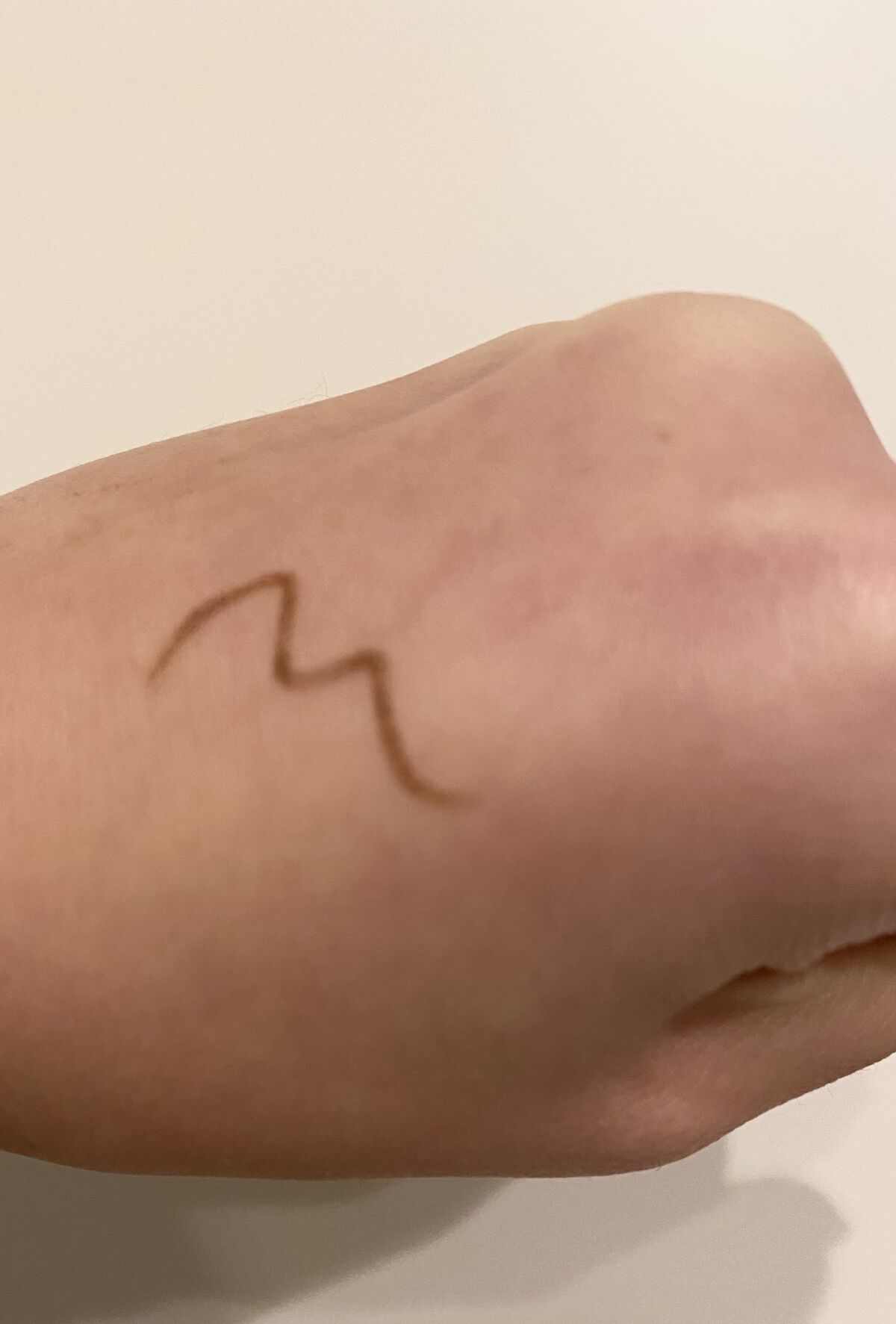 「密着アイライナー」極細クリームペンシル/デジャヴュ/ペンシルアイライナーを使ったクチコミ（2枚目）