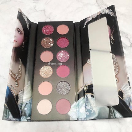 王権貴族油絵12色パレット/PEONYELF/アイシャドウパレットを使ったクチコミ(2枚目)