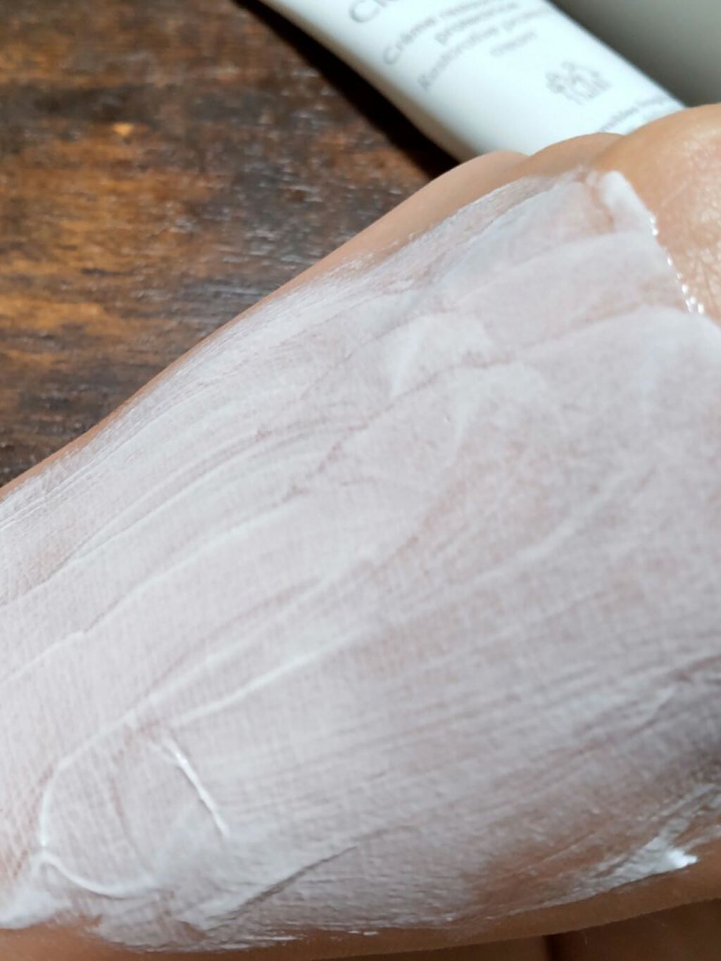 シカルファットプラス リペアクリーム/アベンヌ/フェイスクリームを使ったクチコミ（3枚目）