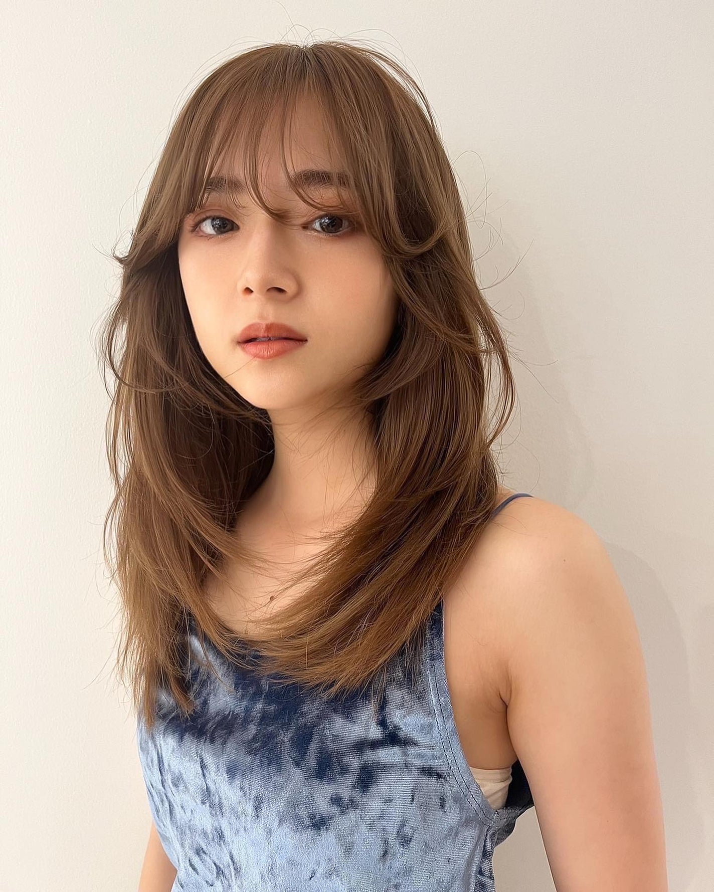 HARUNA on LIPS 「おしゃれなナチュラルヘア✨.韓国っぽく🌟たっぷりレイヤーで簡単..」(3枚目)