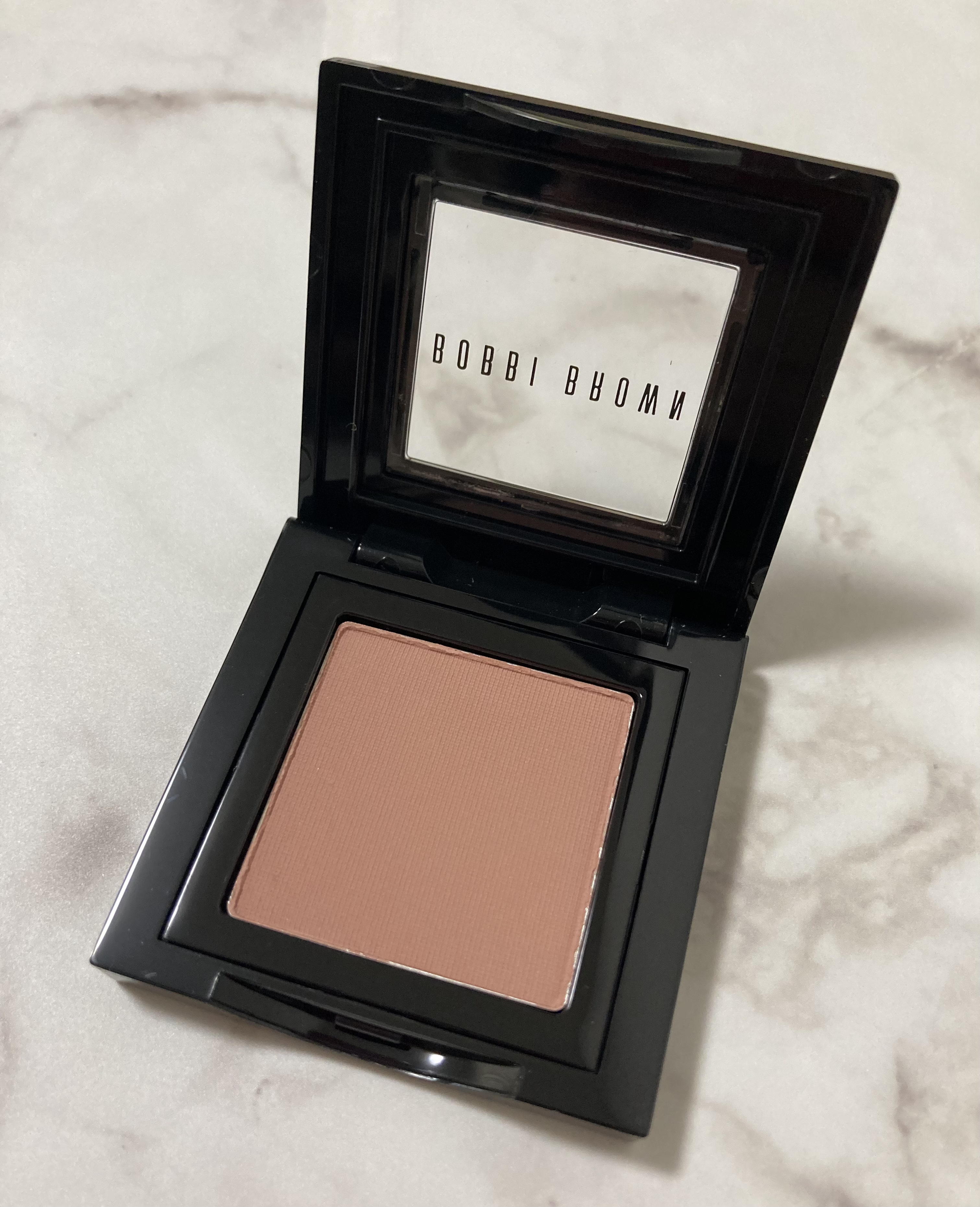 アイシャドウ　 3F アンティークローズ/BOBBI BROWN/単色アイシャドウを使ったクチコミ（3枚目）