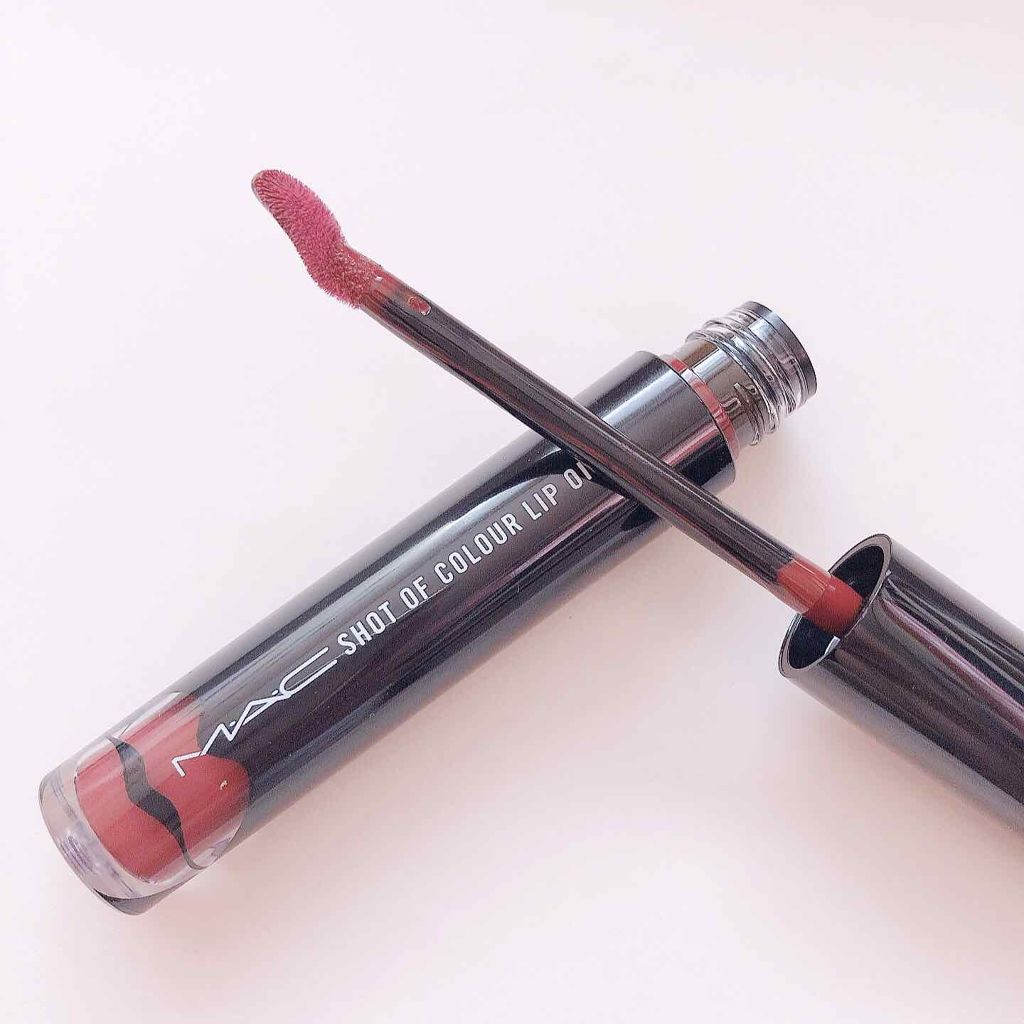 ショット オブ カラー リップ オイル エモーショナル アウトバースト/M・A・C/リップグロスを使ったクチコミ（2枚目）