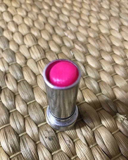 LANCOME ルージュ イン ラヴのクチコミ「ランコム バームインラブ
2色展開のリップバームで、ピンクの方。
この写真の色のまんま発色.....」(2枚目)