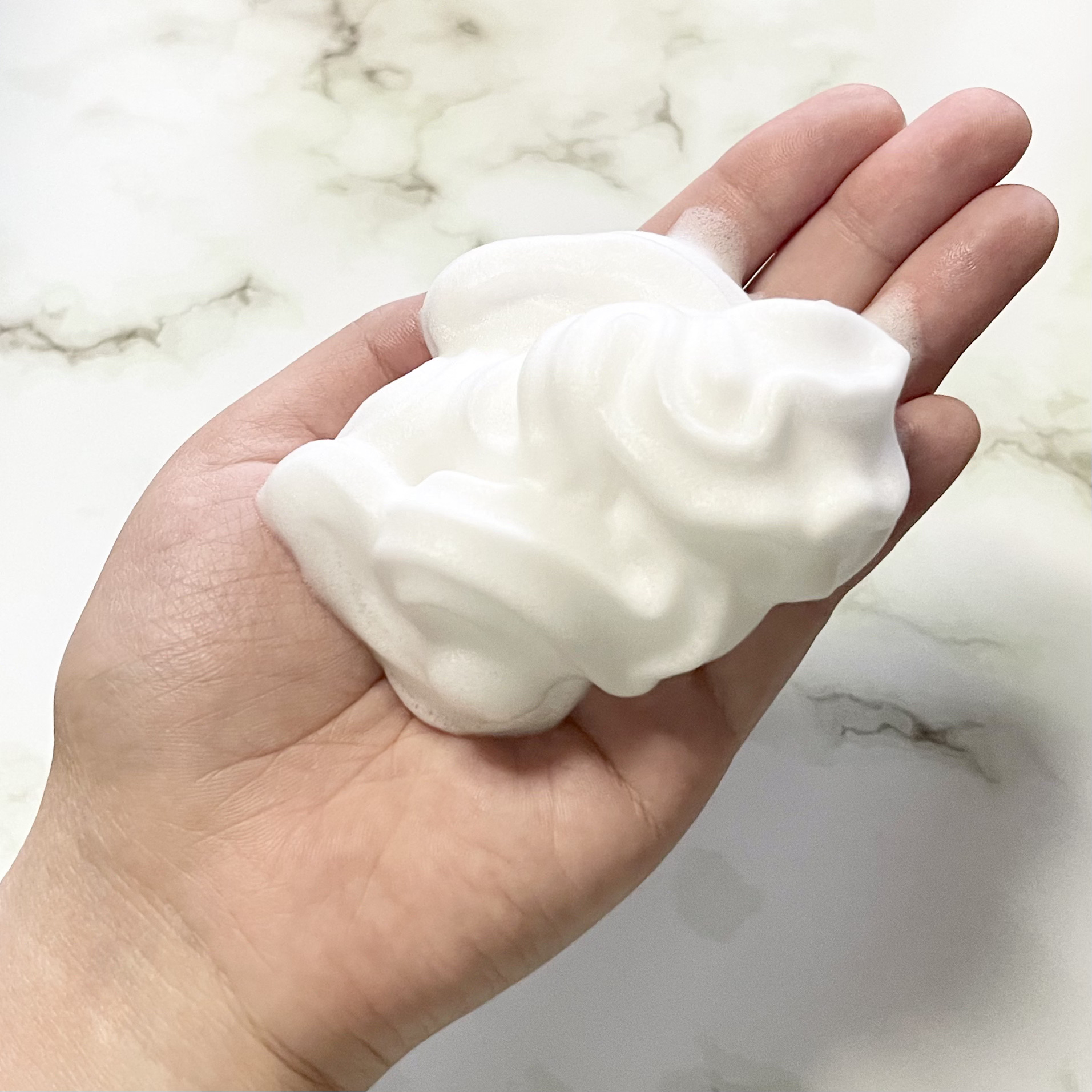 泡の高保湿ボディウォッシュ/ケアセラ/ボディソープを使ったクチコミ（2枚目）